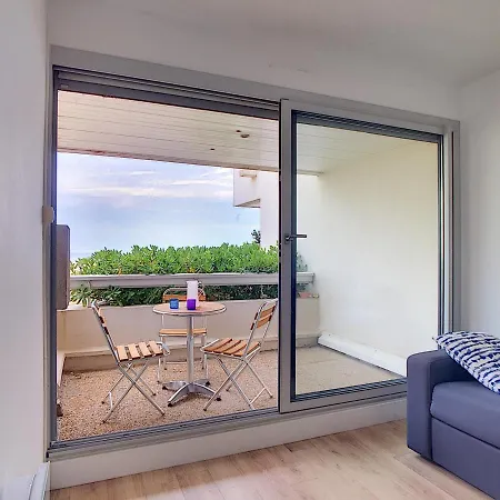 Renove Sur Avec Cabine, Parking Et Wifi - Fr-1-715-17 *