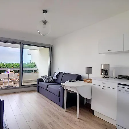 Renove Sur Avec Cabine, Parking Et Wifi - Fr-1-715-17 *