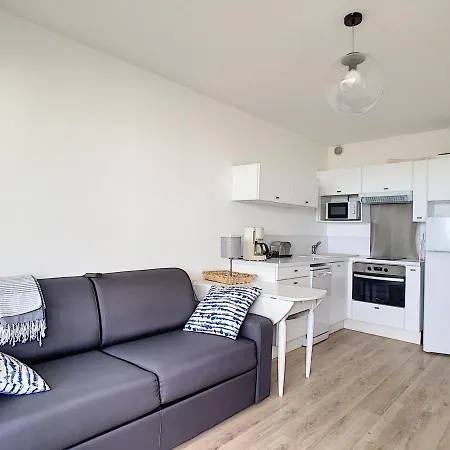 Renove Sur Avec Cabine, Parking Et Wifi - Fr-1-715-17